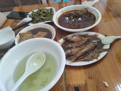 -山里人家土菜馆(茅山店)