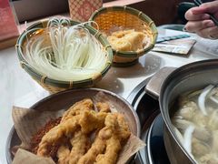 -喃喃椰·糟粕醋·椰子鸡火锅(七堡花园店)