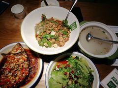 -费大厨辣椒炒肉(万家丽一店)