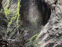 -龙水峡地缝景区