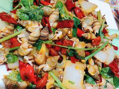 -小鱼儿海鲜港(新村十区店)