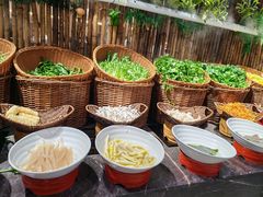 -金马门国际美食百汇(珞喻路店)