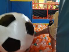 -爱蹦iBOON蹦床运动馆(江汉店)