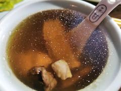 一盅特别的鸡汤-听香·678茶铺(猛追湾店)