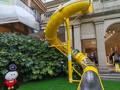 -王府井奥莱临潼小镇(临潼店)