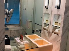 -上海滴水湖皇冠假日酒店