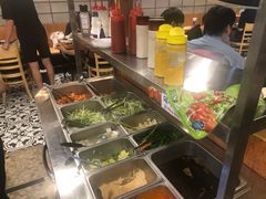 -江南猪肉商会无限续吃(弘大店)