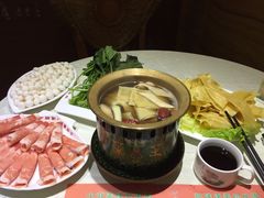 -小背篓菌汤火锅(济阳店)