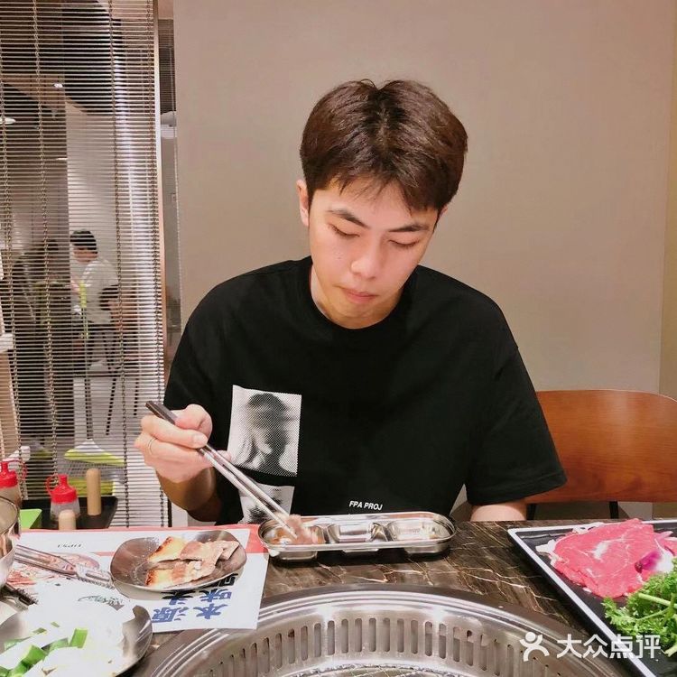 藏在超市里的烤肉店！