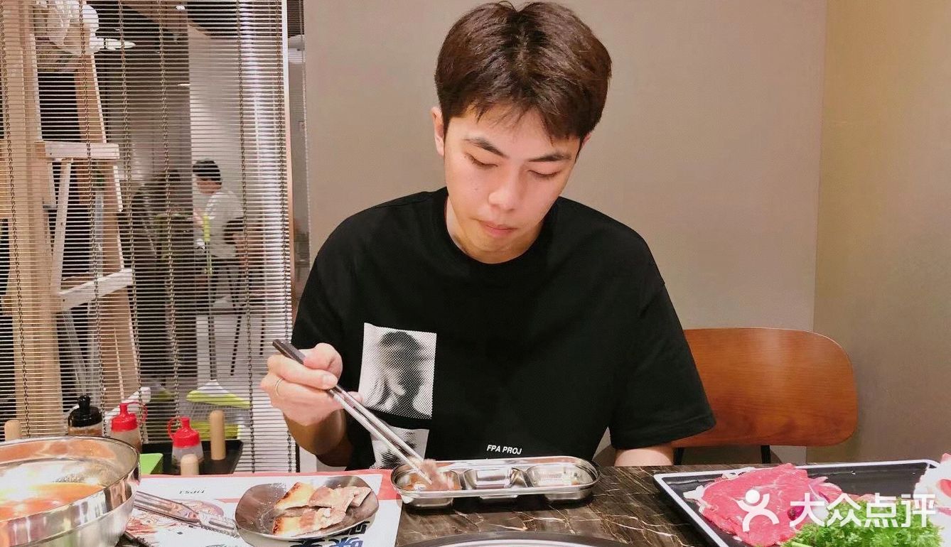 藏在超市里的烤肉店!