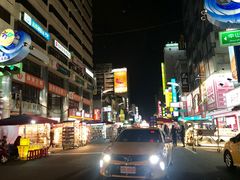 -六合夜市