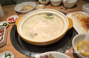 Hakka Pig's Trotter and Chicken Stew