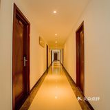 这间榻榻米房超喜欢，抬头入眼帘的便是罗浮山美景！