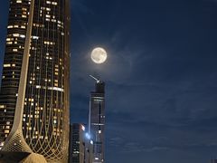 -南京眼步行桥