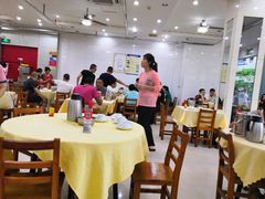 大堂-红色湘菜馆(春风店)
