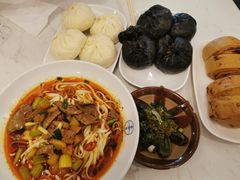 -李与白包子铺(桐梓林店)