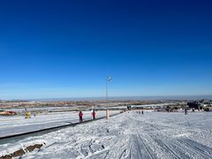 -丝绸之路山地度假区滑雪场