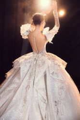 -艾米丽婚纱礼服