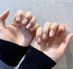 -赢韵美甲美睫瑞士净斑中心