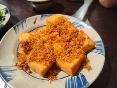 -Cuc Gach Quan Restaurant