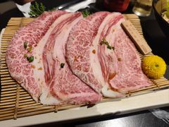 -山川小町·极番烧肉(新地假日广场店)