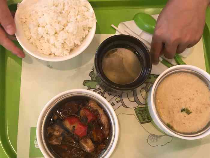 老乡鸡(升金湖服务区西区店)-"旅途中路上路过这个服务区,来吃中午饭