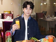 -深圳富苑皇冠假日套房酒店