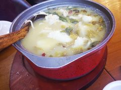 -周鱼小馆石锅酸菜鱼(活力汇店)