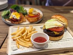 -Common Table · Brunch & Coffee