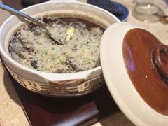 乳鸽腊肉煲仔饭-炳胜私厨(中达旗舰店)