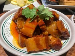 大理雕梅红烧肉-云海肴·汽锅鸡·云南菜(美罗城店)