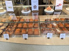 -VERIE BAKEHOUSE