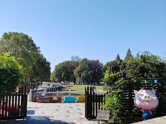 -田园东方蜜桃村的田野营地