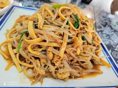 -八两八金·莱芜特色炒鸡(市南漳浦路店)
