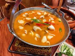 -老滇山寨•云南特色菜•地方菜•民族风情歌舞表演(金碧店)
