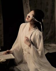 -虞美人汉服摄影