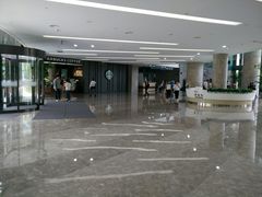 -上海跨国采购会展中心