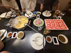 -鲜入唯煮·港式海鲜牛肉火锅(金宝街店)