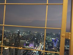 -彩虹云霄酒店75层国际自助餐