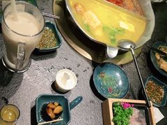 -湊湊火锅·茶憩(打浦桥日月光店)