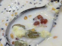 -白翔甜食店