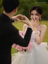 -雪中彩影婚纱摄影·微光艺术中心