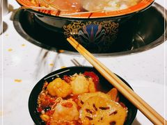 -钢管厂五区小郡肝串串香(奥克斯广场锦城万达店)