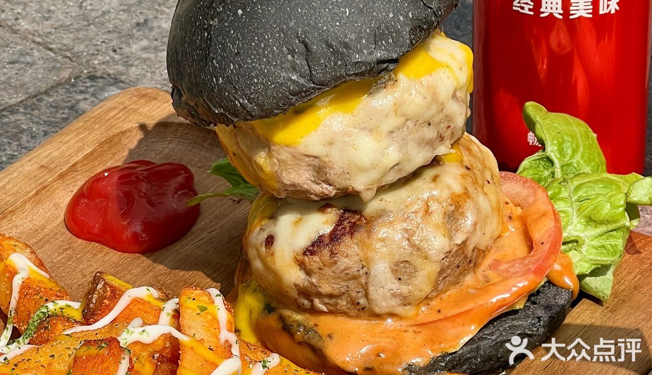 苏州有口福了‼️首家美式黑汉堡🍔超厚牛肉饼还会爆汁