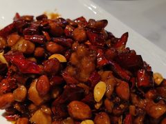 宫保鸡丁-夫妻肺片·中华老字号·正宗川菜(春熙路店)