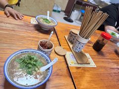 -罗卜李包子羊肉汤