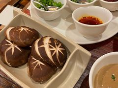 香菇半份-额尔敦传统涮(公园西路店)