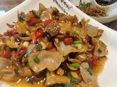 -有红鸡毛店·川菜(建设路店)