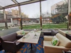 -亮马河饭店翠雅咖啡厅