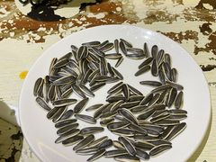 瓜子-小小河边鱼·黄辣丁鲜鱼锅(黎阳店)